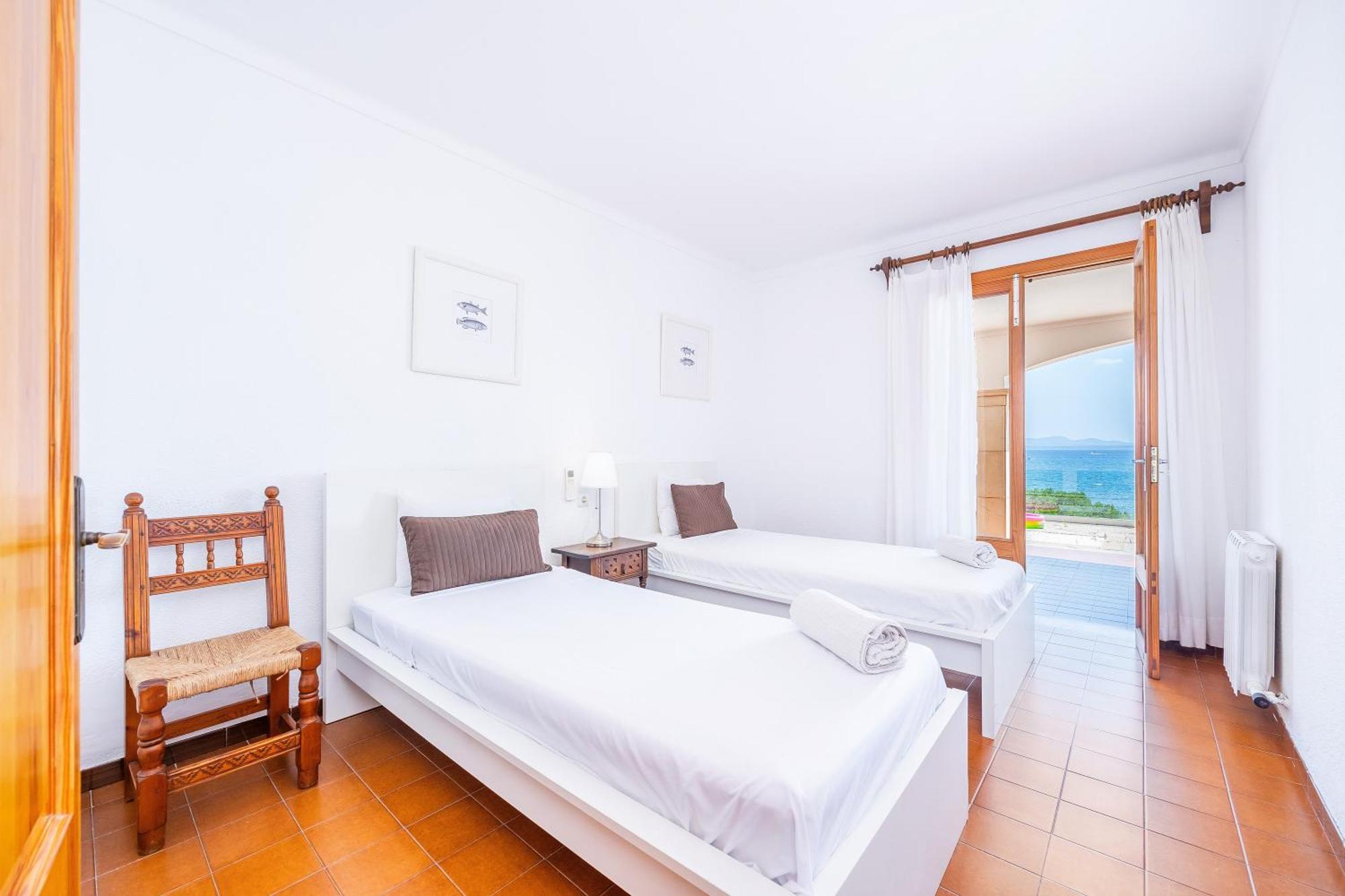 Villa Torrens De *